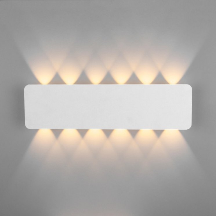 Настенный светодиодный светильник Elektrostandard Angle LED 40139/1 LED (a055777)